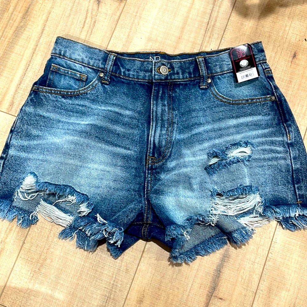 High rise mom fit distressed jean shorts size 11